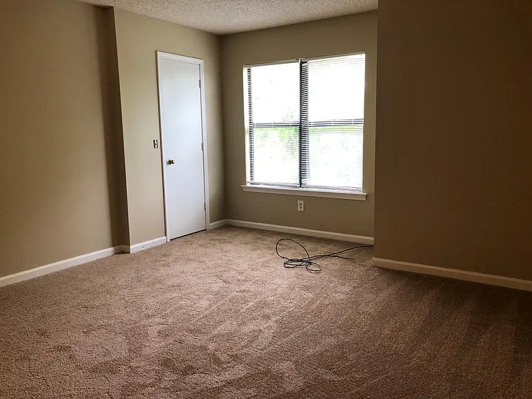 1241 N Graycroft Ave — Photo 18