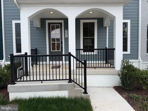 9659 Grant Ave, Manassas, VA 20110