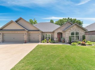 805 Ravine St, Cave Springs, AR 72718