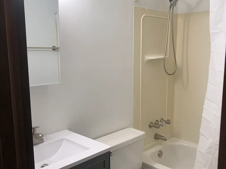 419 Commanche Dr #B — Photo 7