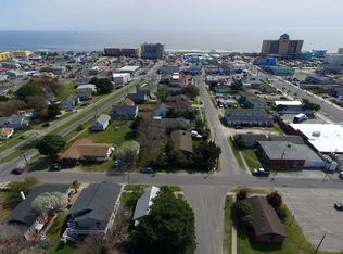 101 3rd St N, Carolina Beach, NC 28428