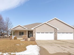 2911 W 3rd St, Cedar Falls, IA 50613