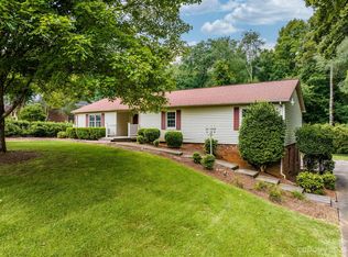 3131 3rd Street Dr NW, Hickory, NC 28601