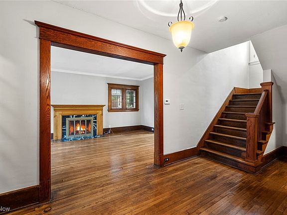 3rd image of 3098 Lincoln Blvd