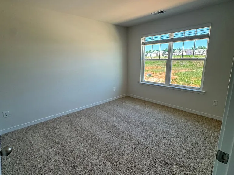 764 14th Avenue Ct NE — Photo 4