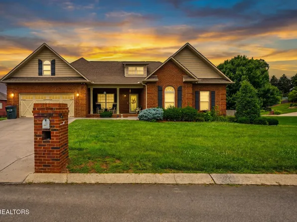 3047 S Hampton Way, Maryville, TN 37803