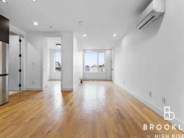 986 Rogers Avenue image 1 of 14