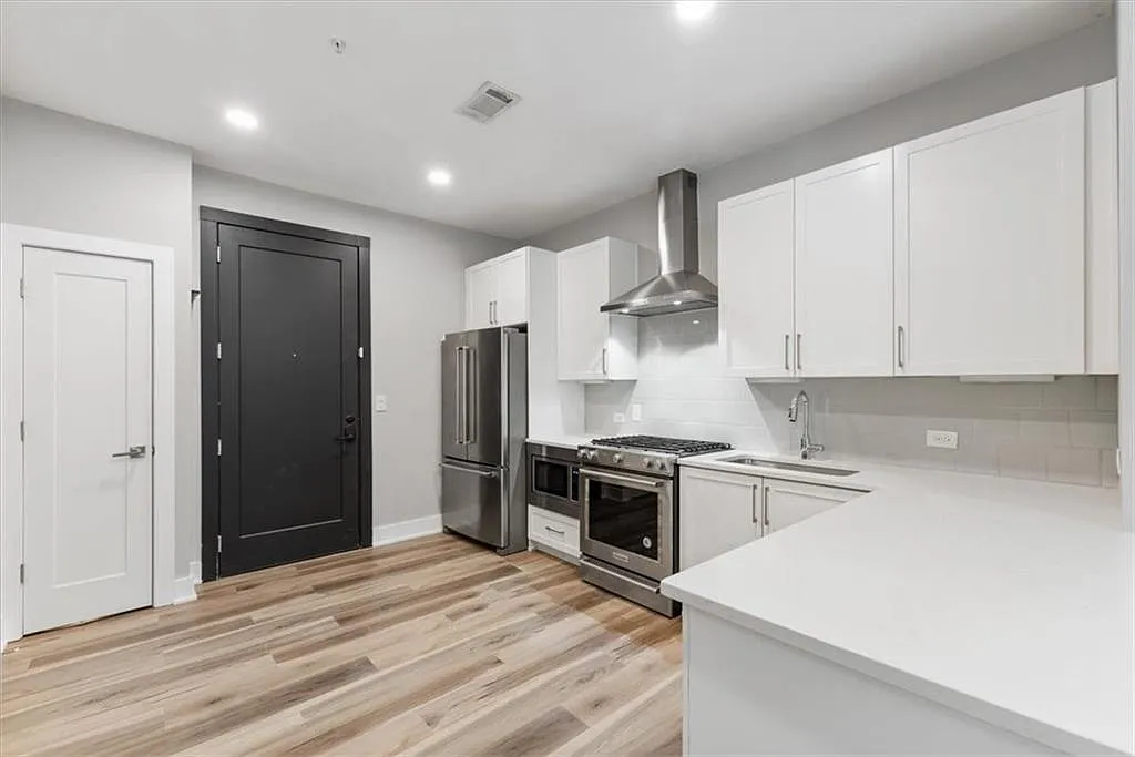 1 bed, 1.0 bath, 642 sqft, $2,150 — Photo 4