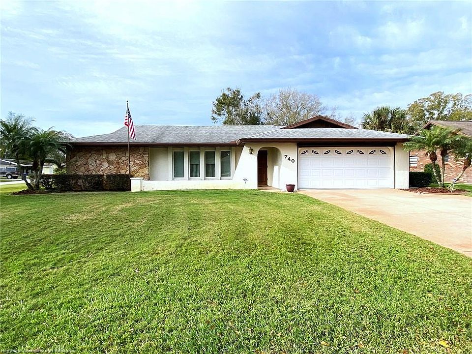 1st image of 740 Golfside Ln
