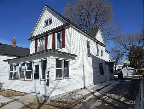 1517 2nd St NE Photo 1