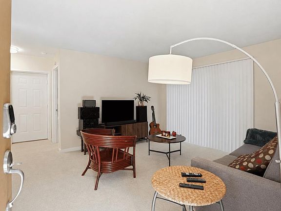 5th image of 1211 Yarwood Ct