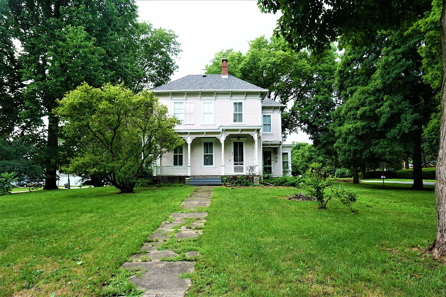 317 N Bourne St photo 1