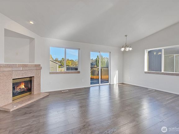 4th image of 1117 S 90th Street Ct