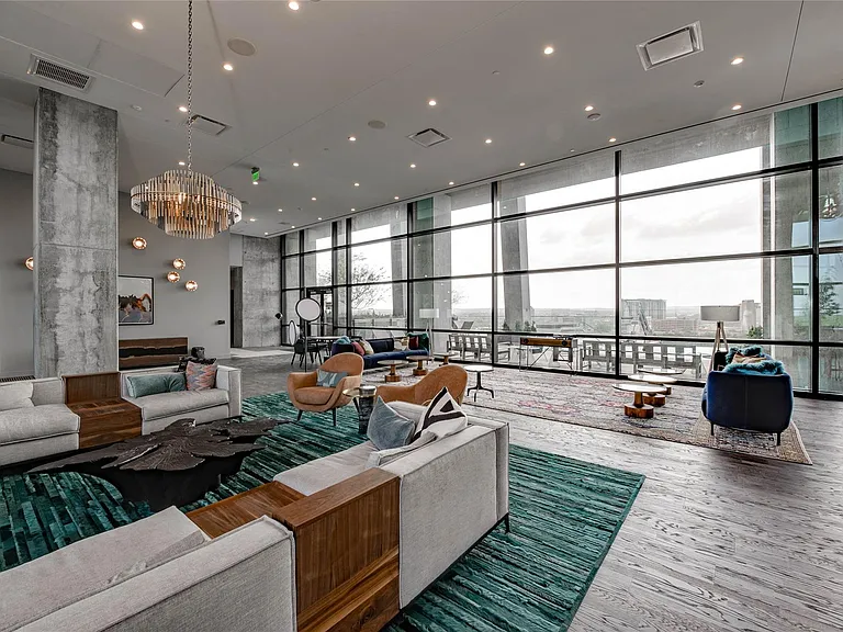 70 Rainey St #1310 — Photo 35