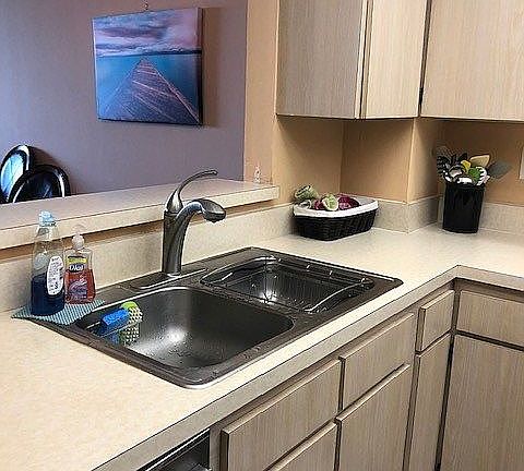 4th image of 10680 S Ocean Dr APT 904