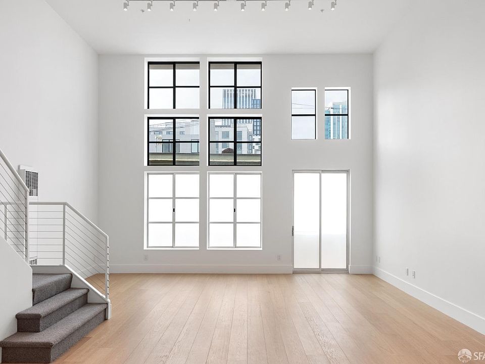 1st image of 221 Clara St APT 3