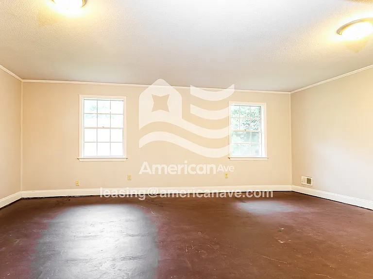 1410_005_family_room_6.jpg