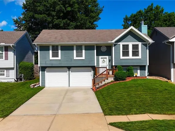 11215 N Marsh Ave, Kansas City, MO 64157