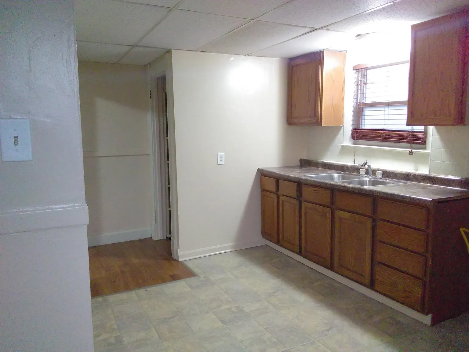 3 bed, 1100 sqft, $1,150 — Photo 2