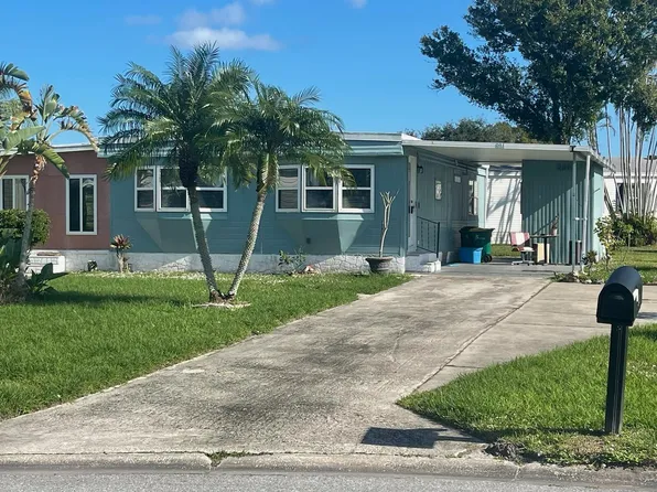 801 Juniper Dr, Barefoot Bay, FL 32976