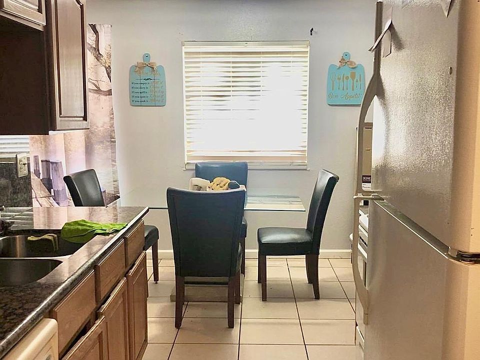 2nd image of 328 Northbank Ct APT 39