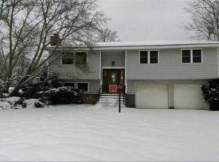 8084 Crockett Dr, Cicero, NY 13039