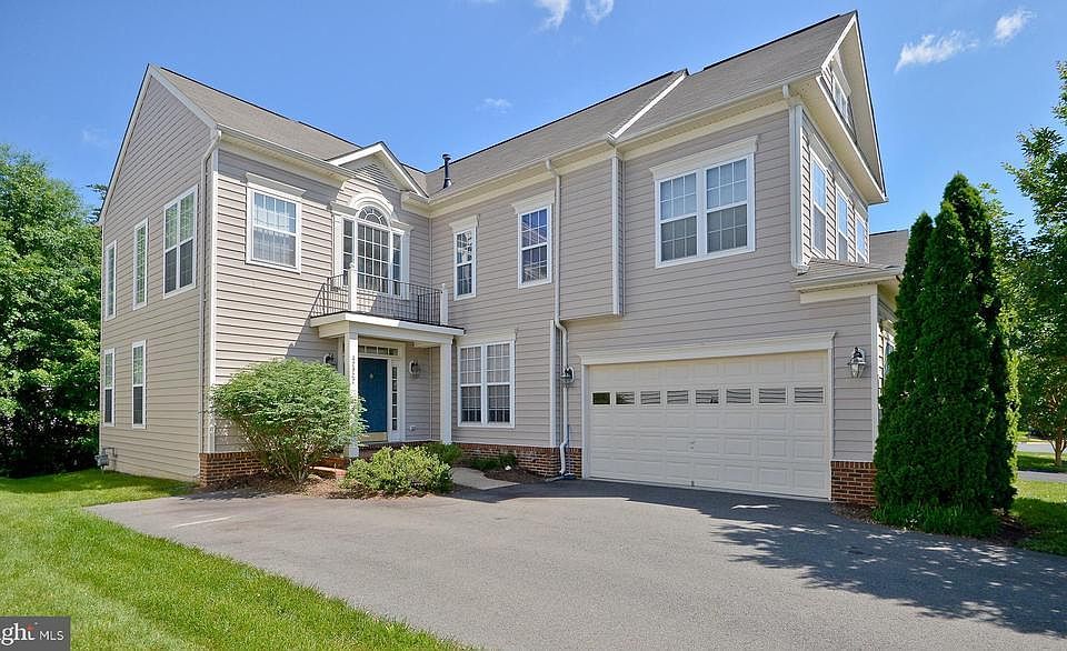 1st image of 42922 Park Brooke Ct