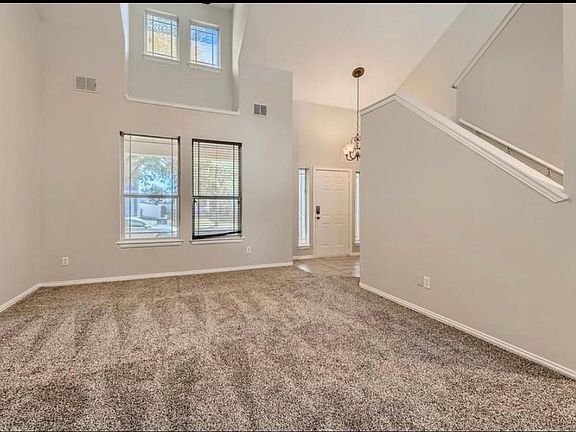 4th image of 10380 Cedar Lake Dr