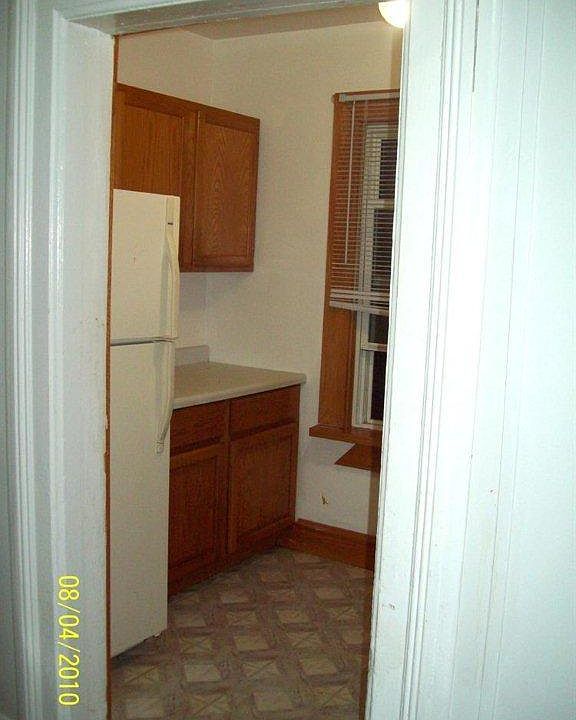 2nd image of 5033 17th Ave Uppr #