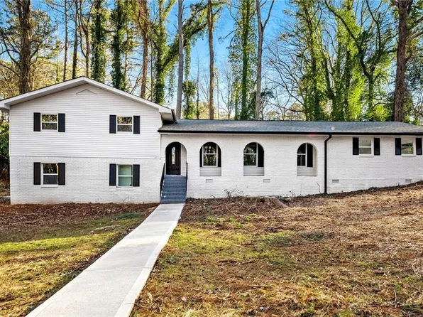 5169 Oxbow Rd, Stone Mountain, GA 30087