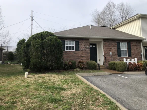 121 Eastdale Ln, Dickson, TN 37055