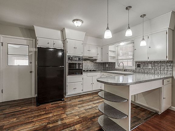 5th image of 2054 N 42nd St