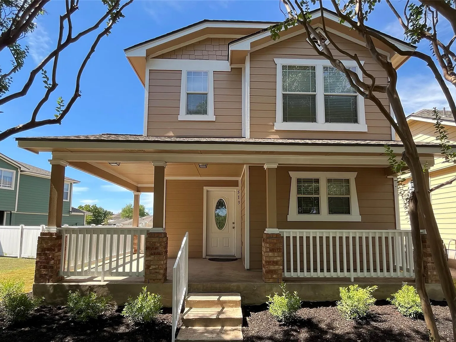 3 bed, 2.5 bath, 1496 sqft, $1,975 — Photo 3