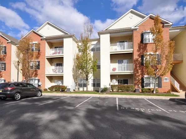 314 Coppola Dr, South Plainfield, NJ 07080