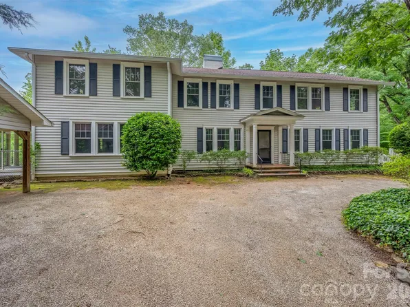 93 Villa Barbara Ln, Tryon, NC 28782