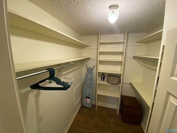 4th image of 6201 Friar Tuck Dr NW