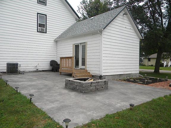 5th image of 203 Wilkes St