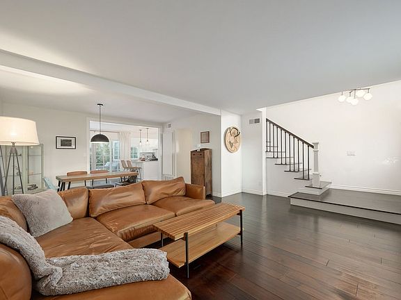 5th image of 1988 Olivewood Ct