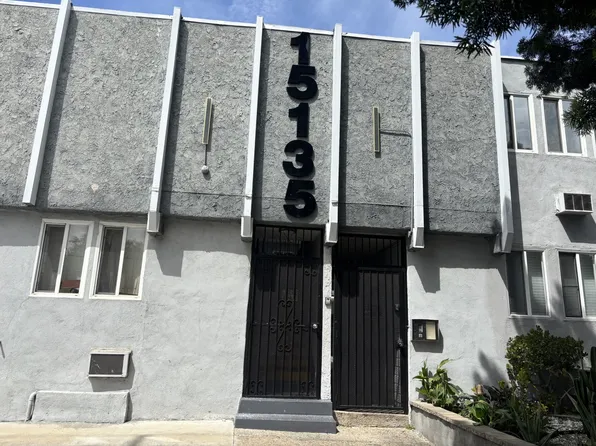 15135 Victory Blvd, Van Nuys, CA 91411