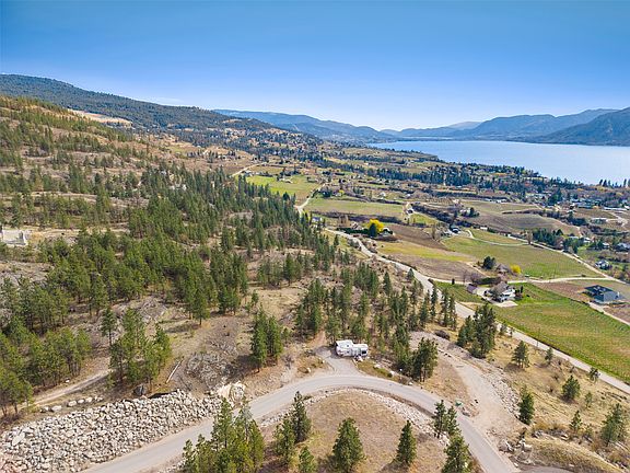 4th image of 4650 Naramata Rd #9