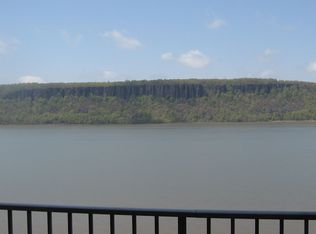 1085 Warburton Ave APT 325, Yonkers, NY 10701