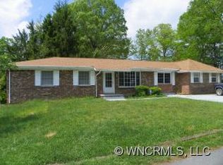 523 Caribou Rd, Asheville, NC 28803