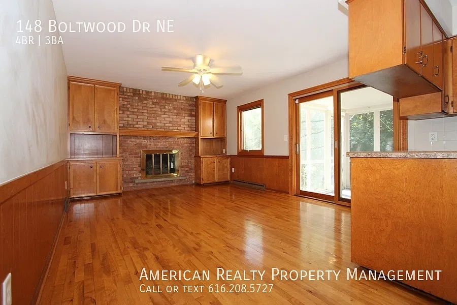 4 bed, 2.5 bath, 2062 sqft, $2,200 — Photo 4