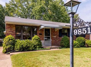 9851 Ione Ln, Saint Louis, MO 63123