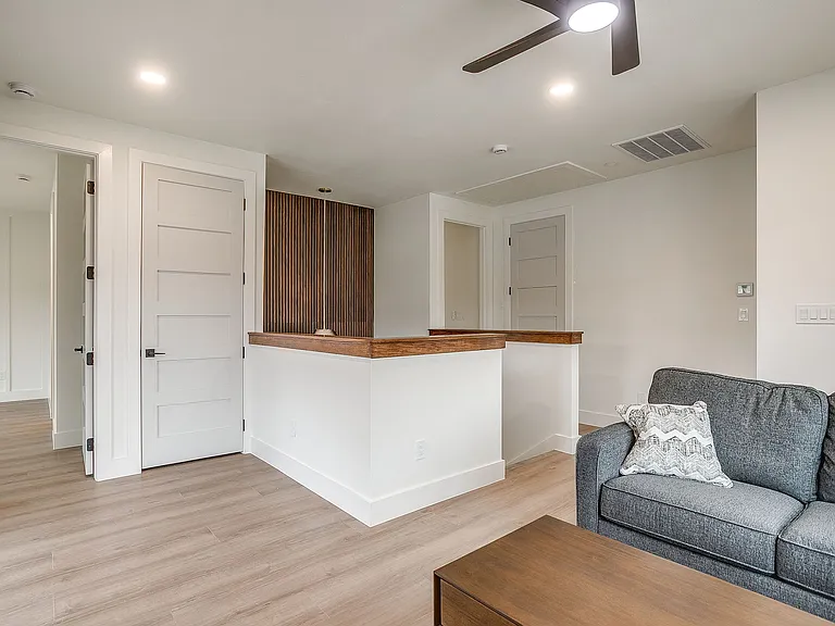 2705 Gordon Ave — Photo 15