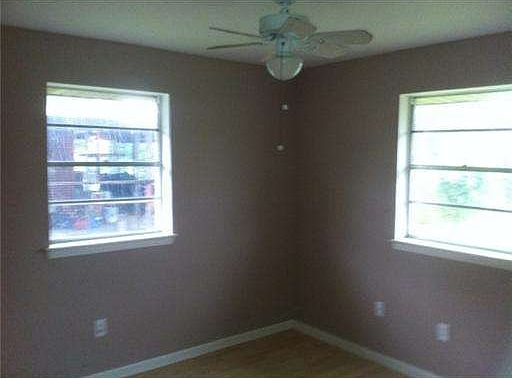 5th image of 2636 Bay Adams Dr