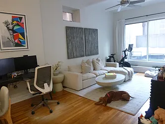 9 Barrow Street, #2M