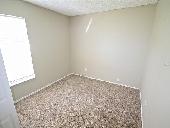5th image of 1105 Treadway Dr