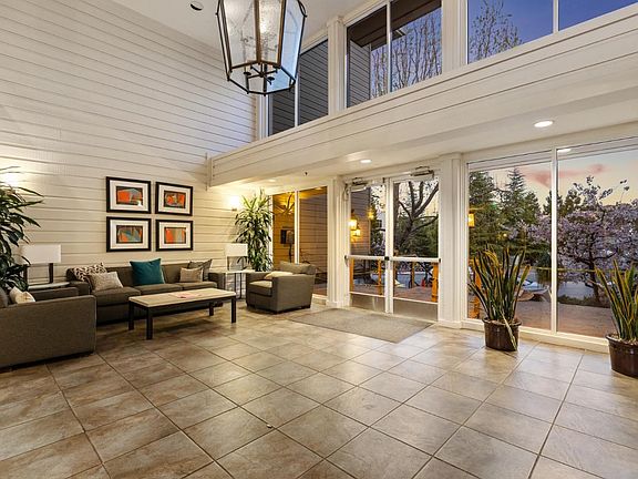3rd image of 300 Murchison Dr APT 309