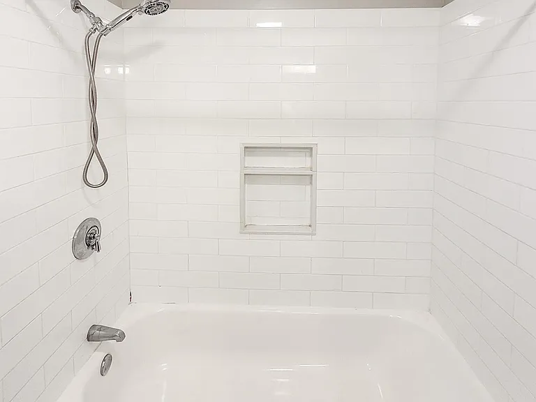 338 Warren St #4 — Photo 10